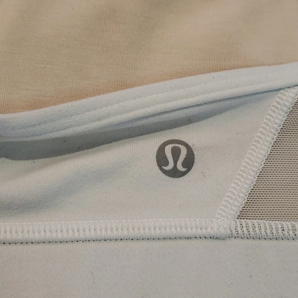 #780 Lululemon tank t307.
